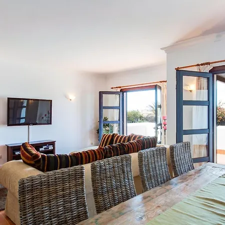 Roma Lanzarote فيلة